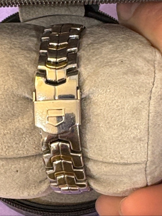 Tag Heuer Two-Tone Ladies Watch Gold & Silver with Mother of Pearl Dial & Date main image 5